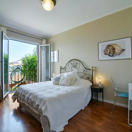 The Bay Garden Apartment- *