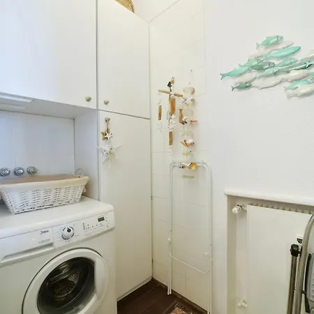 The Bay Garden Apartment- *